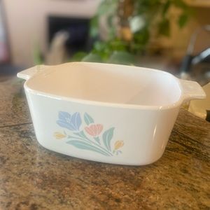 Corning Ware Friendship Pattern Casserole 1 1/2 or 1.5 Liter